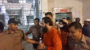 জুলাইয়ে বাবুল হত্যা মামলায় দেশ টিভির আরিফকে গ্রেপ্তার দেখানোর আদেশ