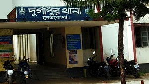নেত্রকোণায় সুপারি বাগানে ঢোকায় তিন ছাগলকে পিটিয়ে হত্যার অভিযোগ