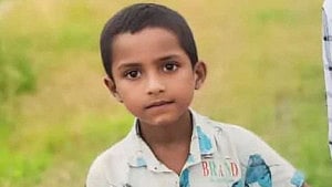 ফরিদপুরে মাদ্রাসা ছাত্রের গলিত লাশ উদ্ধার, পাঁচজনকে গণপিটুনি