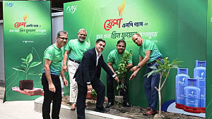 গাছ লাগিয়ে ফ্রেশ এলপি গ্যাসের ‘বিশ্ব এলপিজি দিবস’ উদযাপন