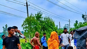 গাইবান্ধায় বাসের ধাক্কায় ইজিবাইক চালক নিহত