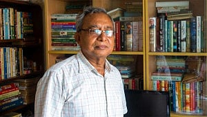 আলোর পথযাত্রী শেখর রঞ্জন সাহা: জ্ঞানের বেলাভূমিতে এক নিরলস পরিব্রাজক