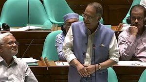 নাটোর আমার শ্বশুরবাড়ি, গ্যাস তো দিতেই হবে: সংসদে জ্বালানিমন্ত্রী
