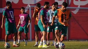 যুক্তরাষ্ট্রে ভ্রমণ নিষেধাজ্ঞার বিরুদ্ধে ফিফায় অভিযোগ ‘জানাবে’ ইরান