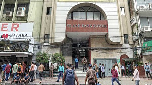ইসলামী ব্যাংককে আরও ২৫০০ কোটি টাকা ধার