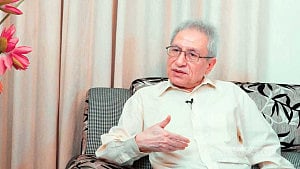 ‘প্রতিশ্রুতি পূরণের বার্তার’ বাজেটে বাস্তবসম্মত পদক্ষেপ চান জাহিদ হোসেন