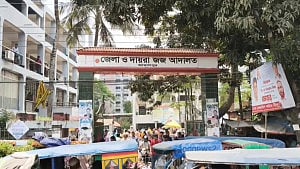 জামালপুরে গৃহবধূ হত্যা মামলায় মৃত্যুদণ্ড, কিশোরী ধর্ষণে যাবজ্জীবন
