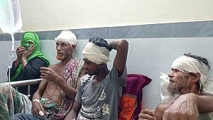 ঝিনাইদহের আধিপত্য বিস্তারের সংঘর্ষে আহত অর্ধশত