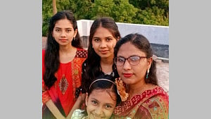 ঢাবি ছাত্রীসহ মা-বোন খুন: আরেক বোনের মৃত্যু, পিটুনিতে সন্দেহভাজন যুবক নিহত