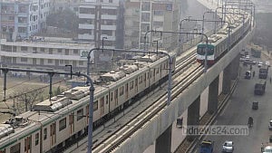 মেট্রোরেল রাতে আরও ২০ মিনিট বেশি ছুটবে