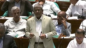বিরোধী দলের এমপিদের ২০ কোটি টাকা বরাদ্দের কথা জানালেন ফখরুল