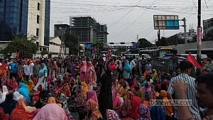 পৌনে তিন ঘণ্টা পর মহাখালীর সড়কে যান চলাচল শুরু