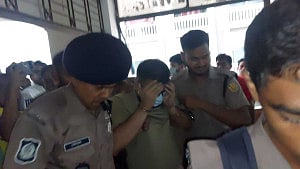 আত্মীয়কে যৌন নিপীড়ন: এস্তে মেডিকেলের এমডি কারাগারে, শুনানি শেষে হট্টগোল
