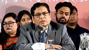 উত্তরাধিকার সূত্রে পাওয়া ‘দুর্বল’ অর্থনীতির ভিত্তিতে বড় বাজেট: মোস্তাফিজুর রহমান