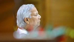হামে শিশু মৃত্যু: ইউনূসসহ ৫ জনের বিরুদ্ধে মামলার আবেদন