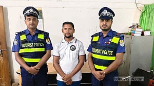 পাহাড়পুর বৌদ্ধবিহারে চীনা পর্যটককে হেনস্তার অভিযোগে কনটেন্ট ক্রিয়েটর গ্রেপ্তার