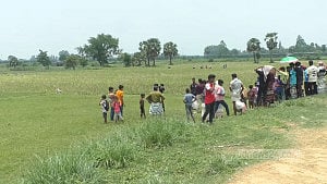 নওগাঁ সীমান্তে শূন্য রেখায় থাকা ৯ জনকে ফিরিয়ে নিল বিএসএফ