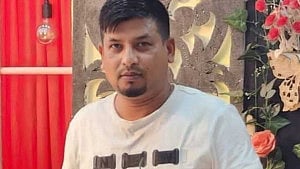 নড়াইলে যুবদল নেতাকে কুপিয়ে জখম