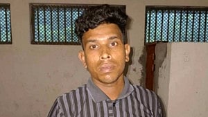 নড়াইলে বাকপ্রতিবন্ধী কিশোরীকে অপহরণ-ধর্ষণের মামলায় ইজিবাইক চালক গ্রেপ্তার