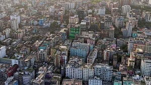 শীতলক্ষ্যা গ্রিড উপকেন্দ্রে ‘ত্রুটি’: বিদ্যুৎহীন নারায়ণগঞ্জ, গরমে দুর্ভোগ