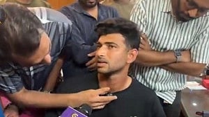 নাঈমের গলায় পুলিশের থাবা: ক্রিকেটাররা ক্ষু্ব্ধ, বিসিবির নিন্দা