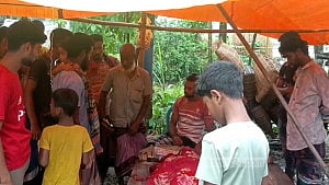 নেত্রকোণায় মাছ ধরার সময় বজ্রপাতে যুবক নিহত