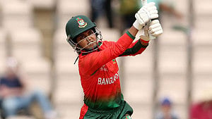 প্রথমবার শীর্ষে শ্রী চারানি, এগোলেন নিগার-স্বর্ণা