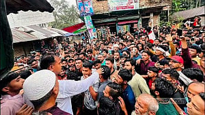 পটুয়াখালীতে বাবুর্চির ঝুলন্ত লাশ উদ্ধার