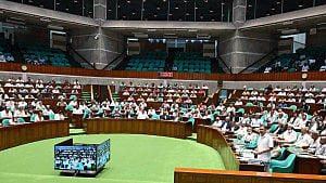 অর্থ বিল সংসদে, বিরোধ দলের নানা প্রশ্ন