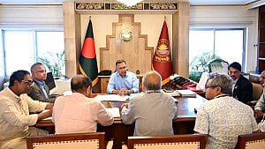 দেশি প্রযুক্তিতে বিদ্যুৎচালিত অ্যাম্বুলেন্স তৈরি করবে সরকার
