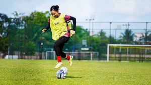 দলে ঋতুপর্ণার মতো ‘সুপারস্টার’ চান না বাটলার