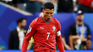 সব সমালোচনার জবাব দিয়ে নির্ভার রোনালদো