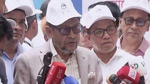 বাচ্চাদের যেন শাল দুধ খাওয়ানো হয়: স্বাস্থ্যমন্ত্রী