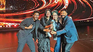 সাংহাইয়ে পুরস্কৃত বাংলাদেশের ‘সাঁকোটা দুলছে’