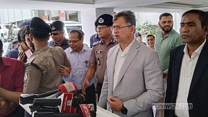 বেনজীরকে ফিরিয়ে দিতে এখনো জবাব দেয়নি দুবাই: স্বরাষ্ট্রমন্ত্রী