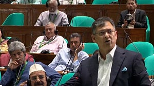 অভিযোগ নেওয়া হচ্ছে বলেই ধর্ষণ মামলার সংখ্যা বেড়েছে: স্বরাষ্ট্রমন্ত্রী