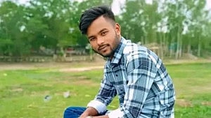 শেরপুরে বজ্রপাতে যুবকের মৃত্যু