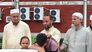 কাতারে নিহত ৫ প্রবাসীর মরদেহ দেশে পৌঁছেছে