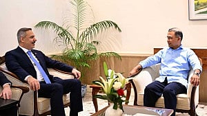 তুরস্কের সঙ্গে প্রতিরক্ষাসহ ২ কমিটি গঠনের সিদ্ধান্ত