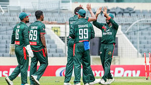 অস্ট্রেলিয়াকে হোয়াইওয়াশ আর ইংল্যান্ডকে টপকে যাওয়ার অপেক্ষা