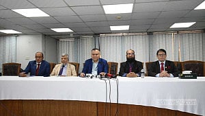 ইসলামী ব্যাংকে গ্রাহক আস্থা ফিরিয়ে আনায় অগ্রাধিকার: জহির হোসেন