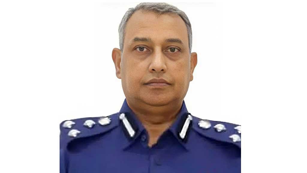 ‘পদোন্নতি না পেয়ে’ চাকরি ছাড়ার আবেদন সিআইডির আকবর খানের
