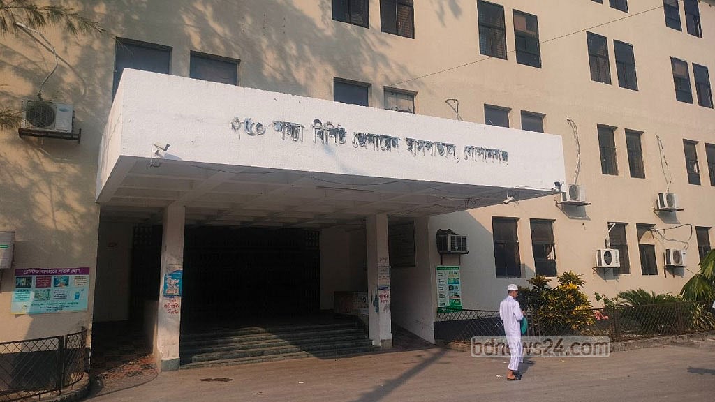 গোপালগঞ্জ হাসপাতালে আইসিইউ উদ্বোধন, ১০ ভেন্টিলেটরের নয়টিই অচল