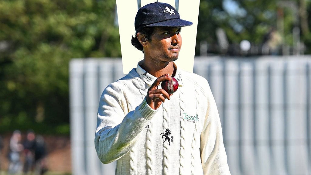অভিষেকে ৯ উইকেট, ক্যারিয়ার সেরা বোলিংয়ে কাউন্টিতে হাসানের স্বপ্নময় শুরু