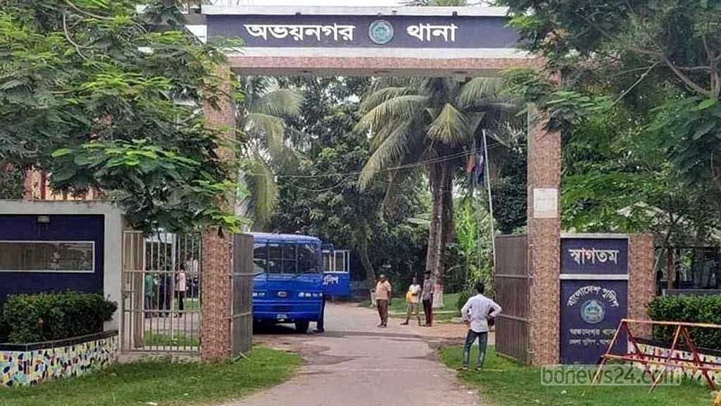 যশোরে ডাকাতি-ছিনতাইসহ ৬ মামলার আসামিকে কুপিয়ে হত্যা