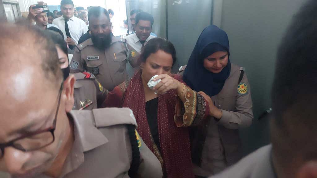 আদালতে অসুস্থ সাবেক এমপি সাবিনা আক্তার তুহিন