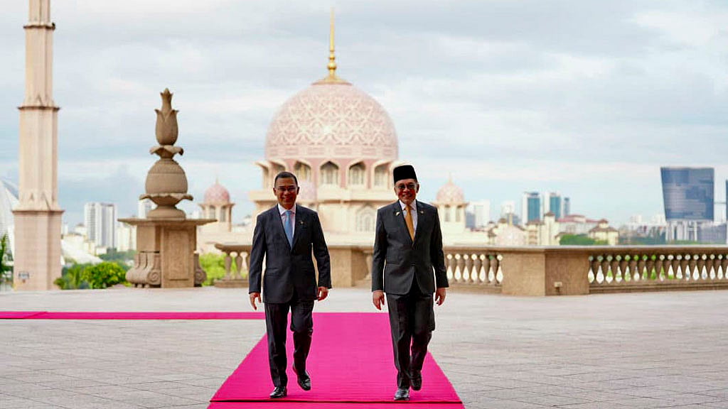 Warm welcome for Tarique Rahman in Perdana Putra