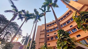 সাবেক সিনিয়র সচিব শাহ কামালের আয়কর নথি জব্দের আদেশ
