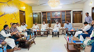Clear wages, bonuses before Eid holidays: labour minister