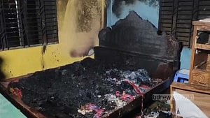 আধিপত্য বিস্তার: বাগেরহাটে সংঘর্ষে নিহত ১, বাড়ি ভাঙচুর-অগ্নিসংযোগ